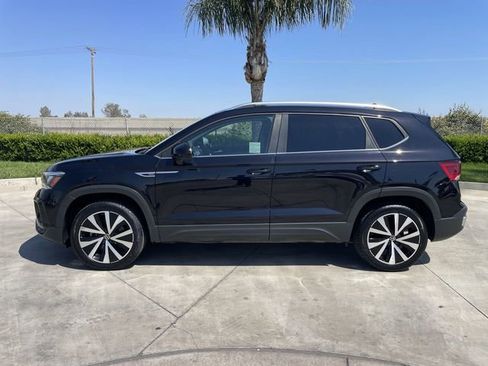 Used 2022 Volkswagen Taos SE FWD image 5