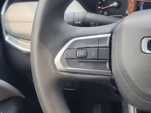 Used 2023 Jeep Compass Limited AWD/4WD image 13