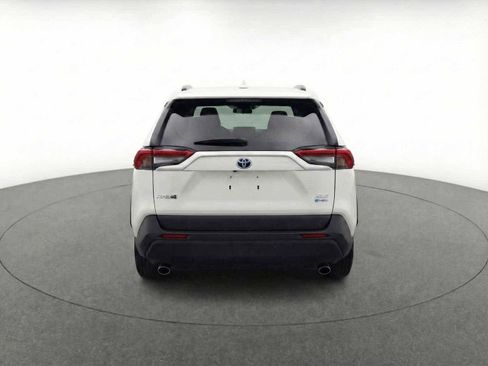 Used 2025 Toyota RAV4 XLE image 8