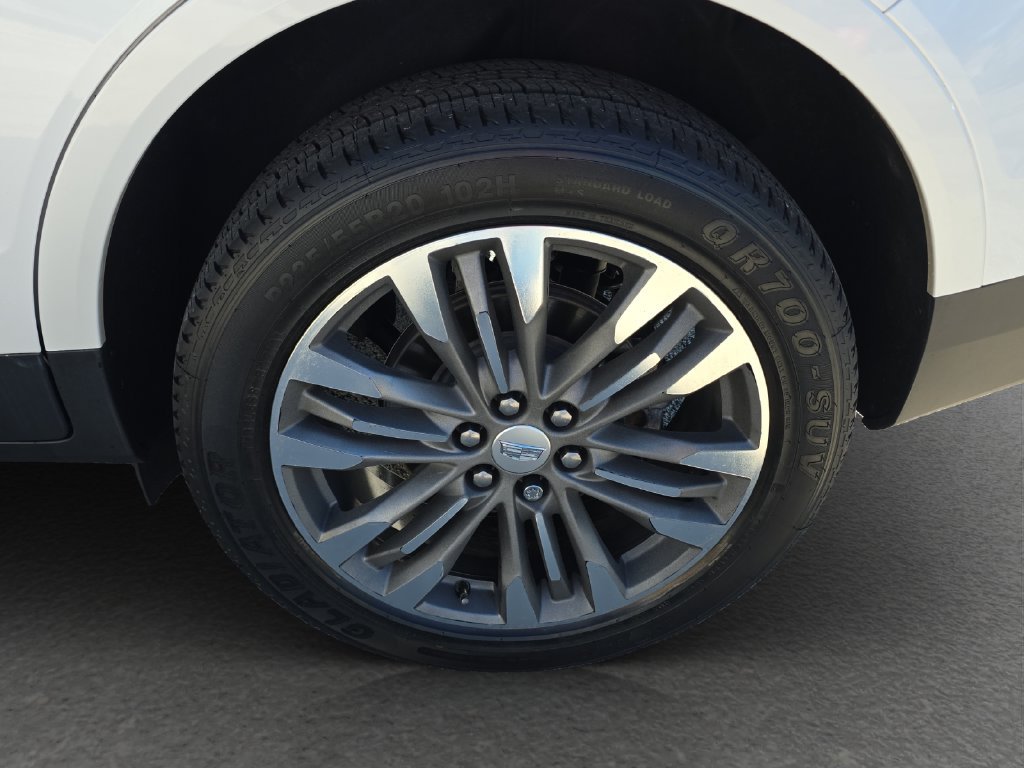 Used 2017 Cadillac XT5 Premium Luxury FWD image 5