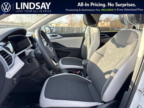 New 2026 Volkswagen Taos SE AWD/4WD image 9
