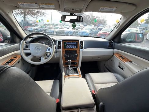 Used 2010 Jeep Grand Cherokee Limited image 12