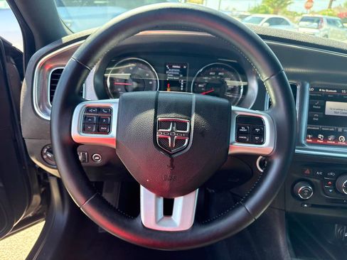 Used 2014 Dodge Charger SXT RWD image 30