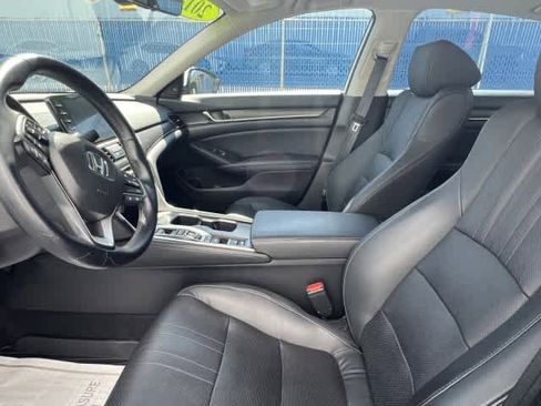 Used 2018 Honda Accord Touring image 20