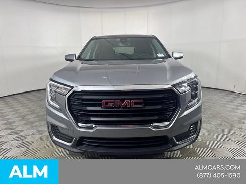 Used 2024 GMC Terrain SLE AWD/4WD image 2