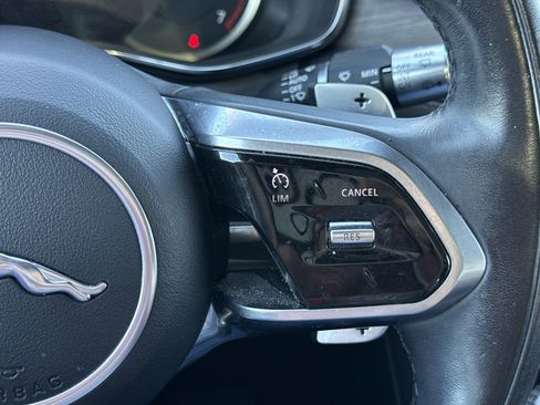 Used 2022 Jaguar F-PACE S image 23