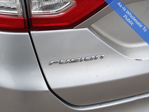 Used 2014 Ford Fusion SE w/ Equipment Group 201A image 16