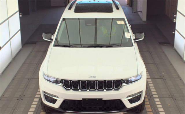 Used 2022 Jeep Grand Cherokee Limited 4xe w/ Luxury Tech Group II AWD/4WD image 2