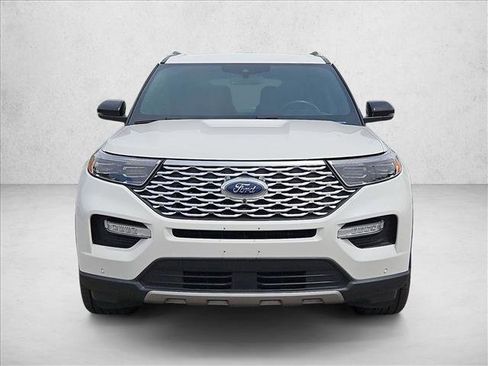 Used 2020 Ford Explorer Platinum w/ Premium Technology Package AWD/4WD image 2