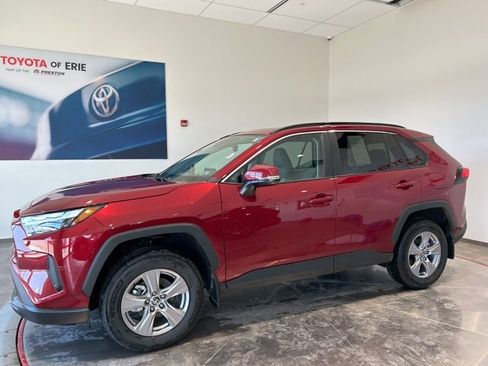 Used 2025 Toyota RAV4 XLE w/ Convenience Package image 3