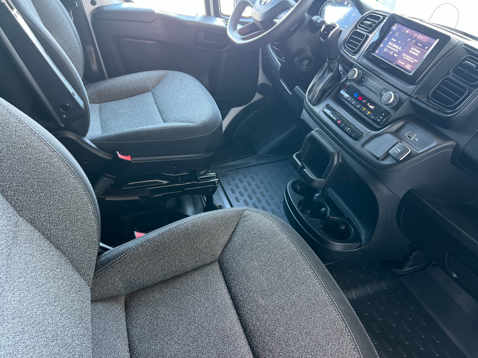 Used 2025 RAM ProMaster 2500 w/ U-Haul Equipment Group FWD image 17