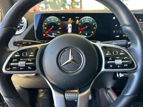 Used 2023 Mercedes-Benz GLA 250 image 34