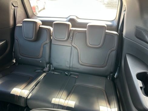 New 2025 Nissan Armada SL w/ Captain's Chari Seat Package image 19