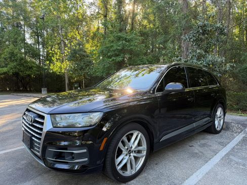 Used 2018 Audi Q7 3.0T Prestige w/ Prestige Package image 1