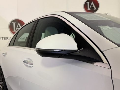 Used 2025 Mercedes-Benz C 300 4MATIC Sedan image 10