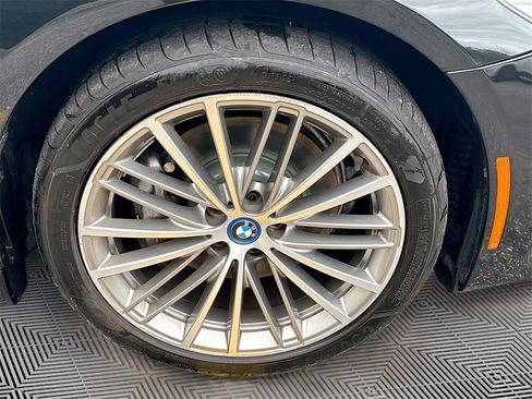 Used 2018 BMW 530e image 33