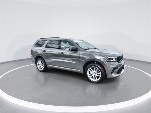 Used 2022 Dodge Durango GT image 2