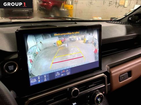 Used 2025 Toyota 4Runner Limited AWD/4WD image 27