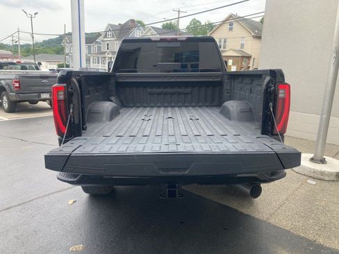 Used 2024 GMC Sierra 3500 Denali AWD/4WD image 7