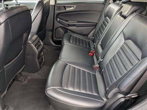 Used 2023 Ford Edge SEL image 17