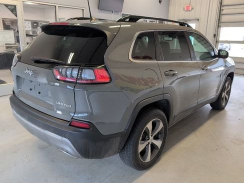 Used 2022 Jeep Cherokee Limited AWD/4WD image 5