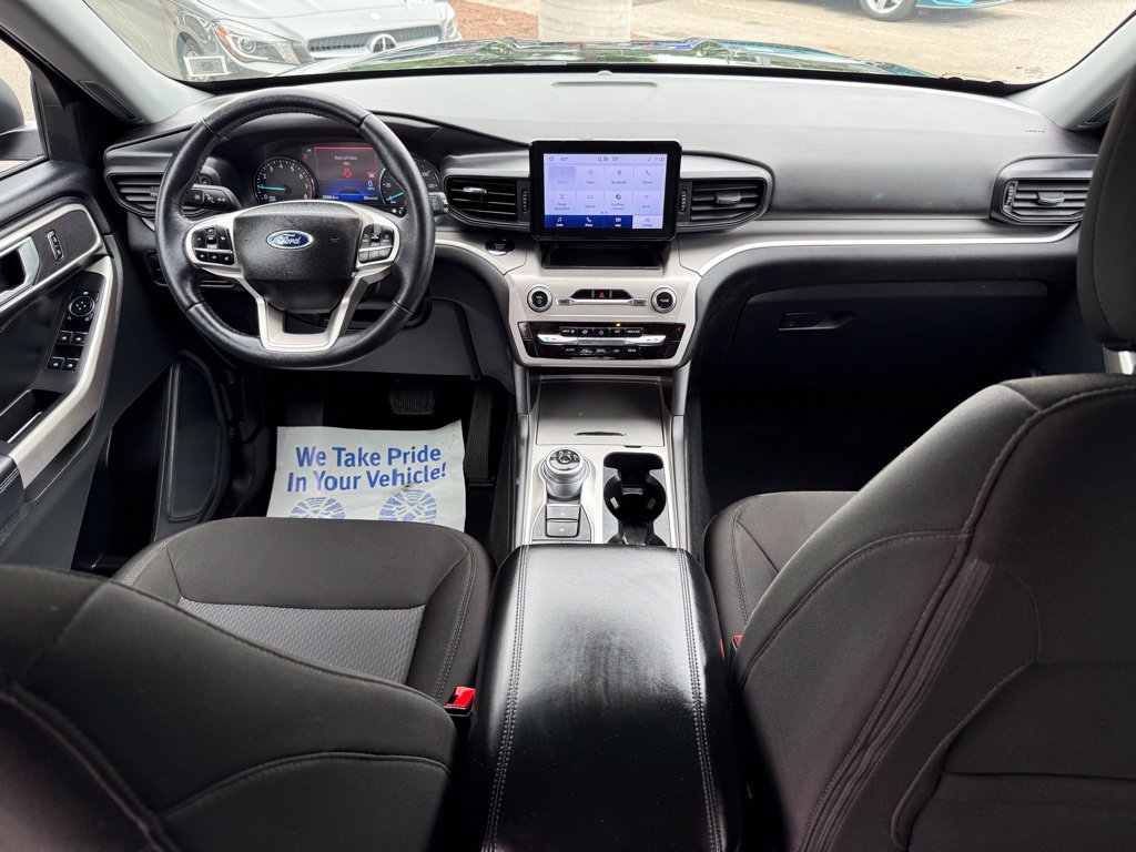 Used 2023 Ford Explorer XLT AWD/4WD image 24