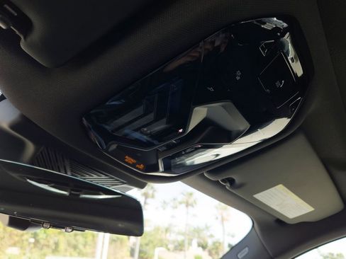 Used 2025 BMW 530i image 14