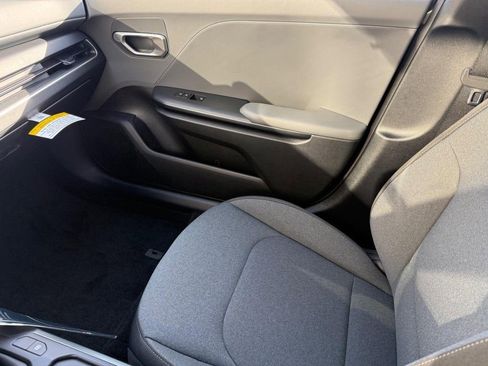 New 2025 Kia K4 LXS image 14