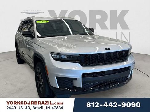 Used 2024 Jeep Grand Cherokee L Laredo AWD/4WD image 7
