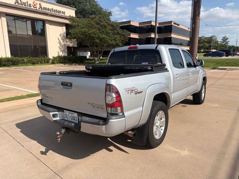 Used 2010 Toyota Tacoma PreRunner RWD image 11