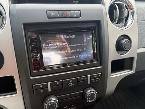 Used 2012 Ford F150 XLT w/ XLT Chrome Pkg image 11