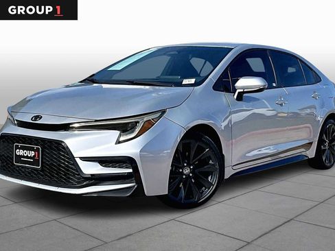 Used 2024 Toyota Corolla SE image 1