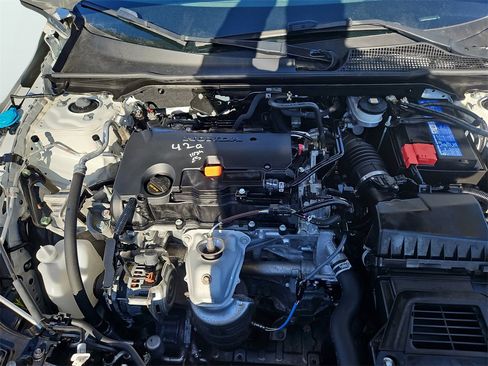 Certified 2024 Honda Civic Sport image 31