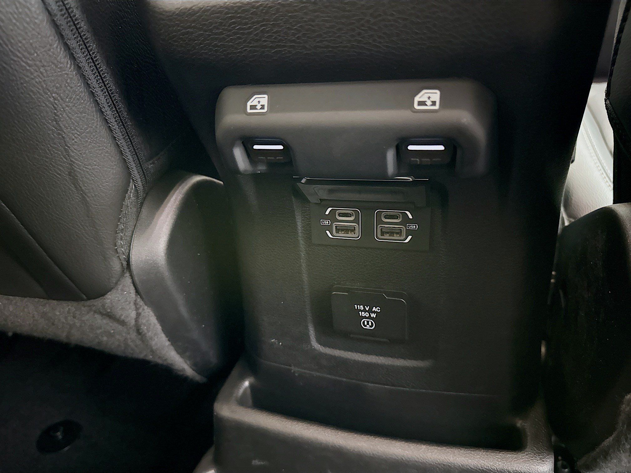Used 2023 Jeep Wrangler Unlimited Sahara AWD/4WD image 31