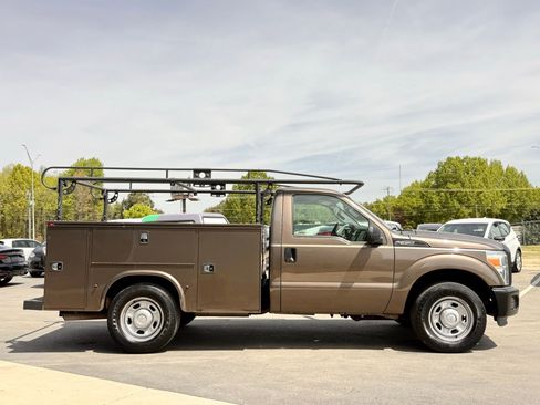 Used 2016 Ford F350 2WD Regular Cab Super Duty image 10