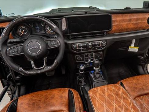 Used 2026 Jeep Gladiator Sport AWD/4WD image 24