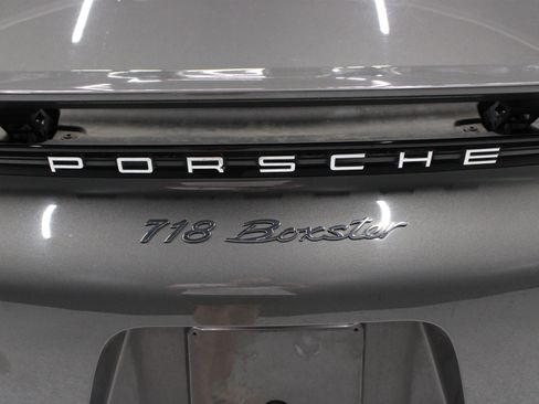 Used 2021 Porsche 718 Boxster w/ Premium Package RWD image 40