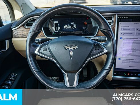 Used 2017 Tesla Model X 90D image 39