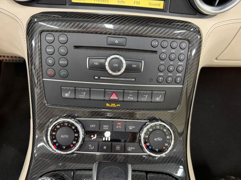 Used 2012 Mercedes-Benz SLS AMG Roadster image 47