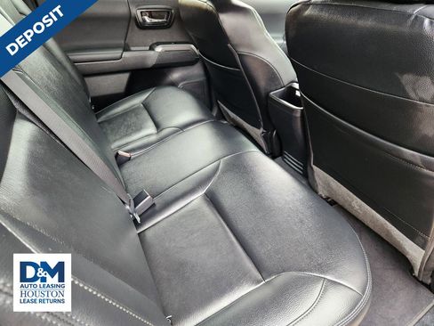 Used 2023 Toyota Tacoma TRD Off-Road image 39