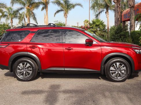 Used 2022 Nissan Pathfinder SV FWD image 10