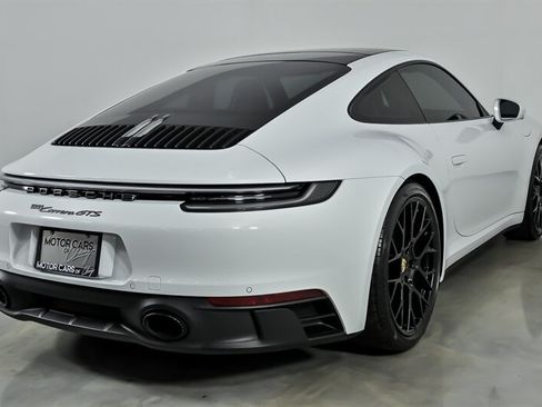 Used 2024 Porsche 911 Carrera GTS RWD image 12