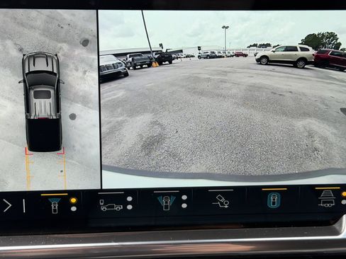 Used 2023 Chevrolet Silverado 1500 LTZ w/ LTZ Premium Package AWD/4WD image 36