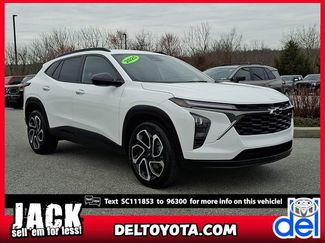 Used 2025 Chevrolet Trax RS w/ Driver Confidence Package video 1