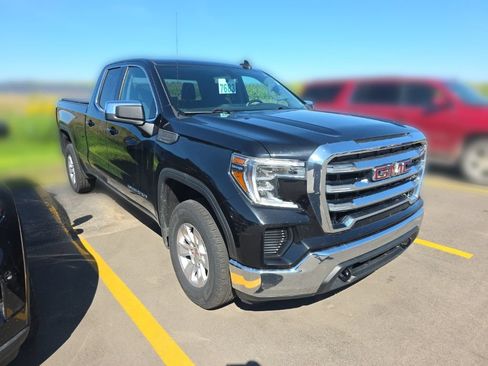 Used 2019 GMC Sierra 1500 SLE w/ SLE Value Package AWD/4WD image 3