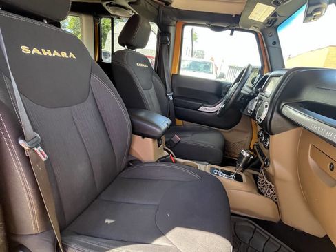 Used 2014 Jeep Wrangler Unlimited Sahara w/ Max Tow Package image 27
