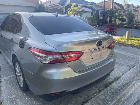 Used 2019 Toyota Camry LE FWD image 14