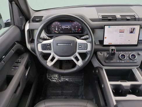 Used 2025 Land Rover Defender 110 S AWD/4WD image 12