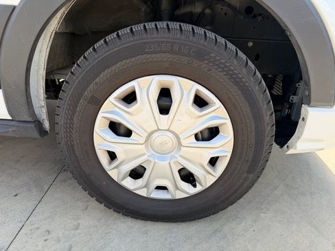 Used 2024 Ford Transit 350 XLT image 9