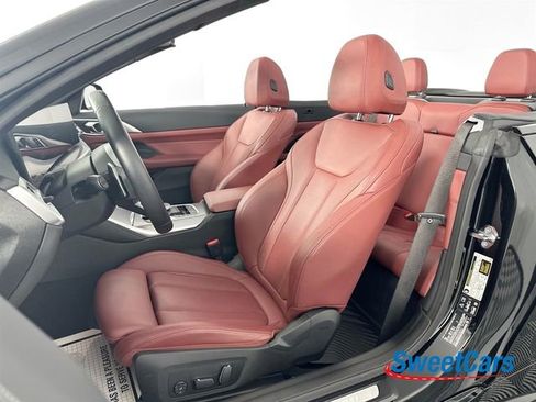 Used 2025 BMW 440i xDrive Convertible w/ Parking Assistance Package image 19